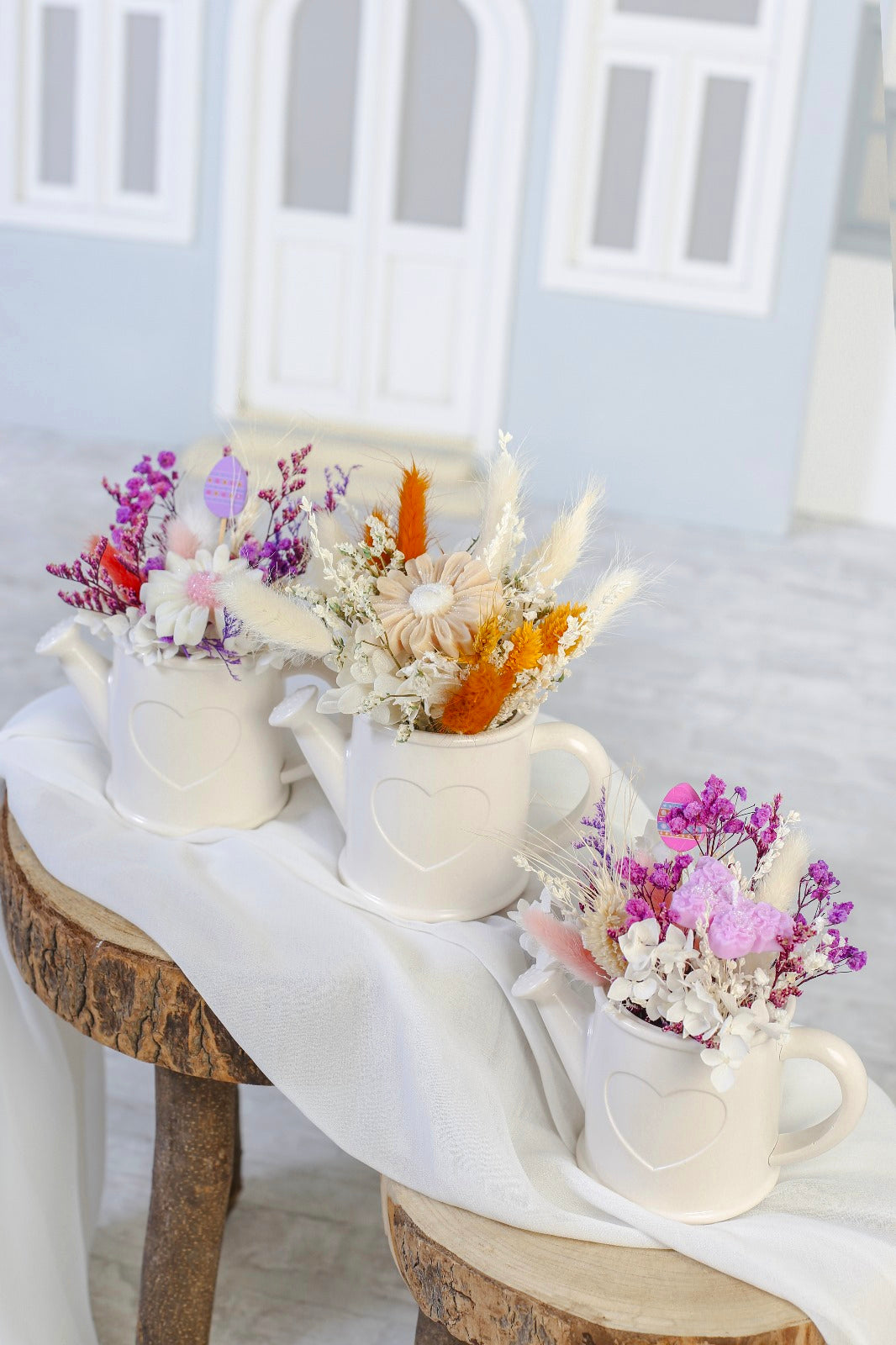 Regador Decorativo com Flores Preservadas e Vela de Soja