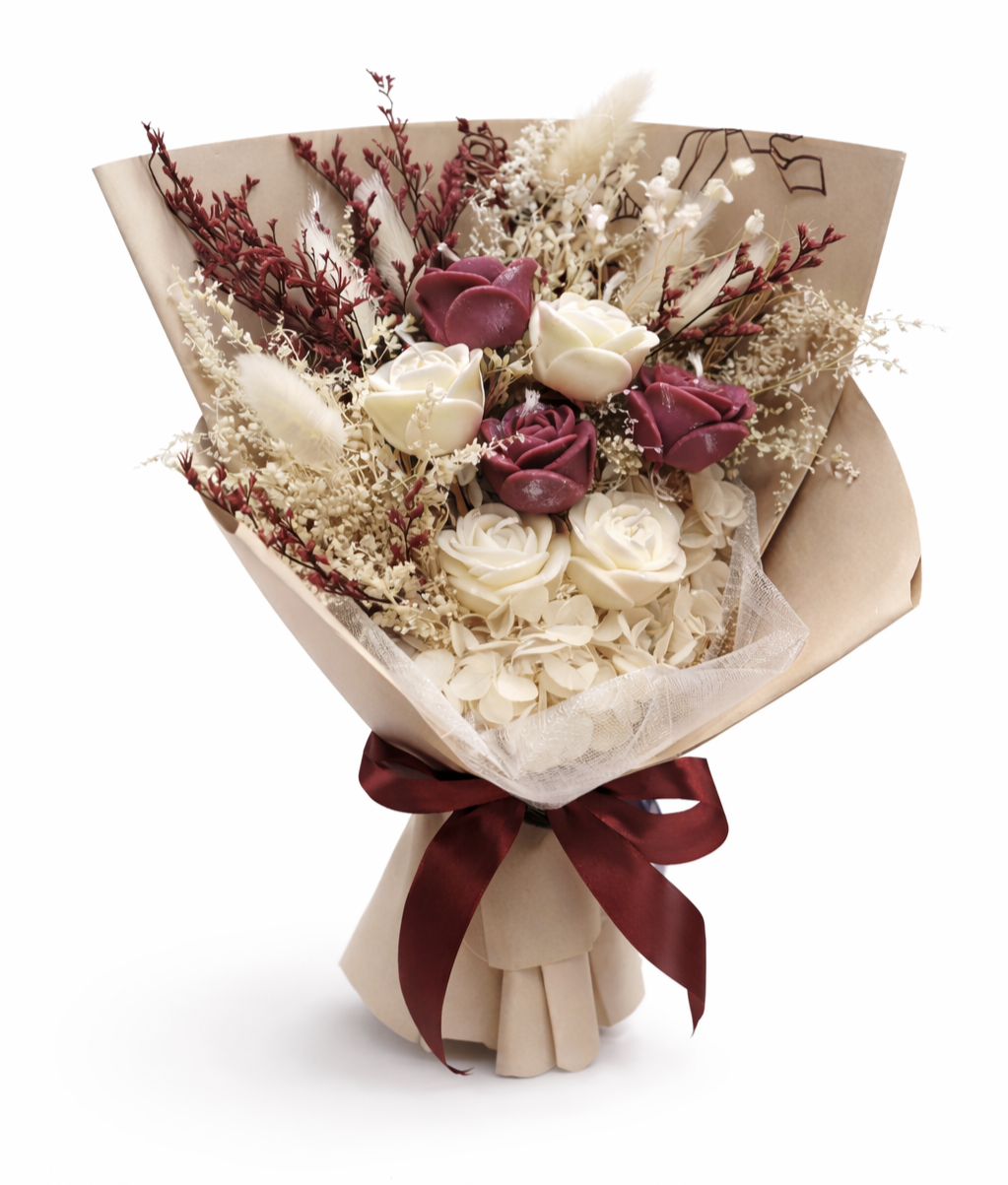 Arranjo floral bordô